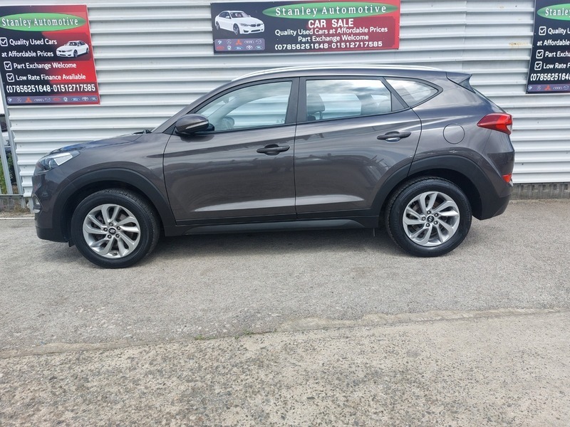 Hyundai Tucson 2.0 Crdi Premium White #4