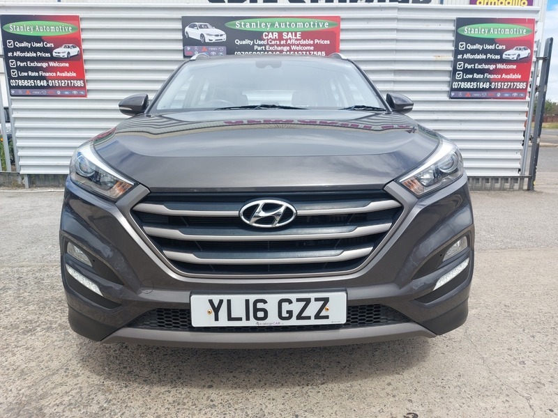 Hyundai Tucson 2.0 Crdi Premium White #2