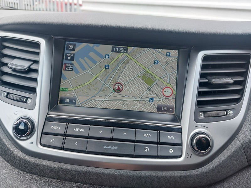 Hyundai Tucson 2.0 Crdi Premium White #11