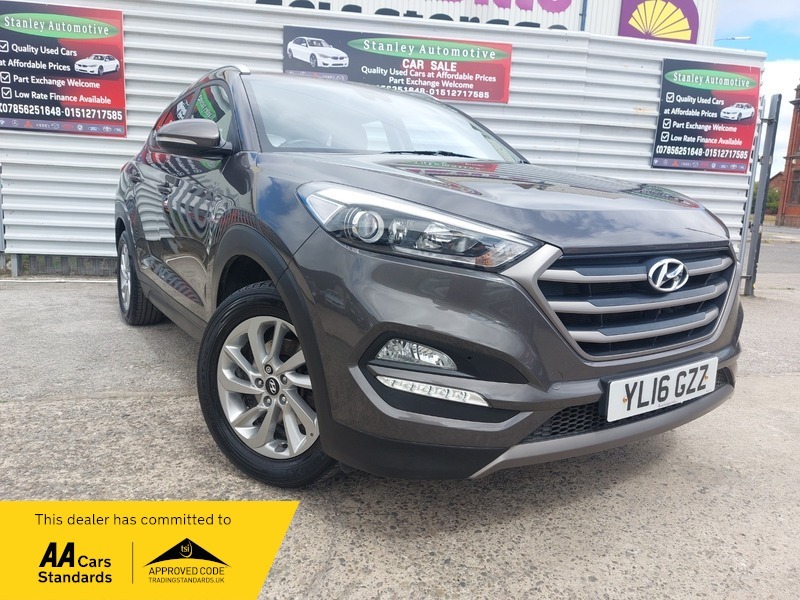Hyundai Tucson 2.0 Crdi Premium White #1