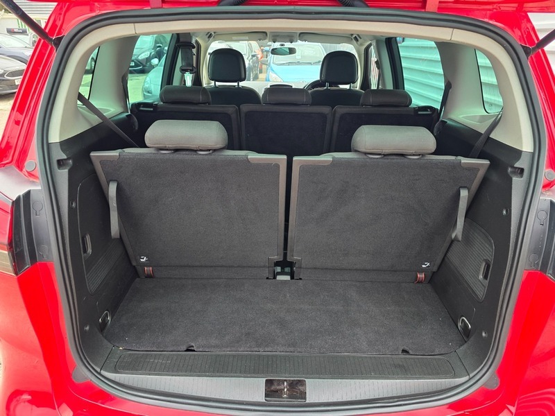 Vauxhall Zafira Mpv White #17
