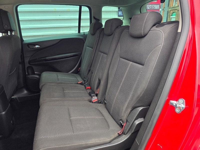 Vauxhall Zafira Mpv White #13