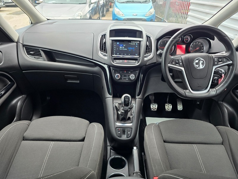Vauxhall Zafira Mpv White #11