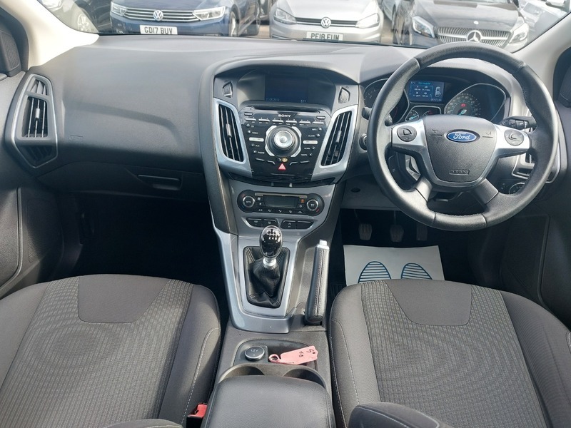 Ford Focus 1.0 Ecoboost 125 Zetec S White #10