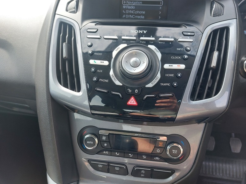 Ford Focus 1.0 Ecoboost 125 Zetec S White #15