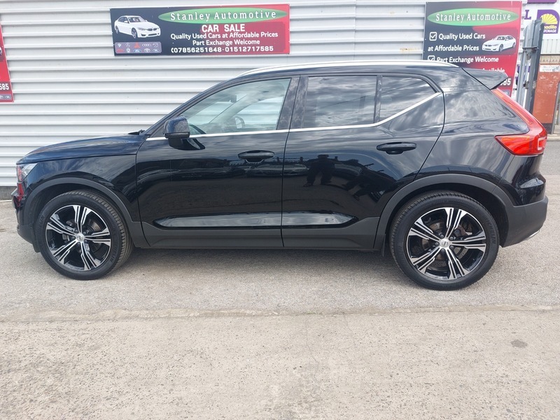 Volvo XC40 D3 Inscription Pro YH70OMG Black #4