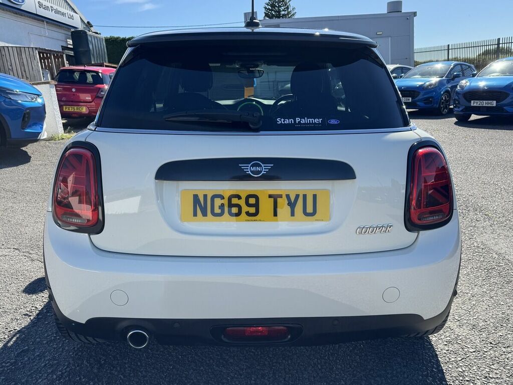 Mini Hatch 1.5 Cooper Exclusive Hatchback E NG69TYU White #4