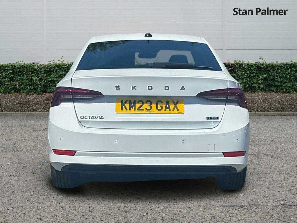 Skoda Octavia 1.5 Tsi E-tec Mhev Se L Hatchback Hybri White #4