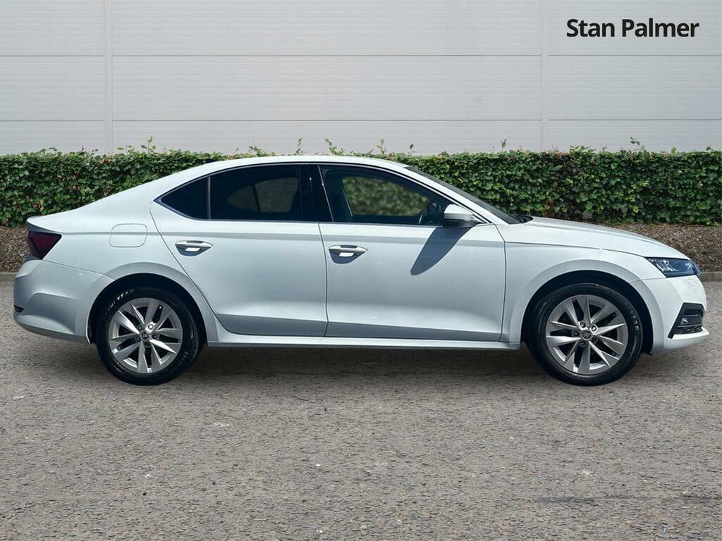 Skoda Octavia 1.5 Tsi E-tec Mhev Se L Hatchback Hybri White #2