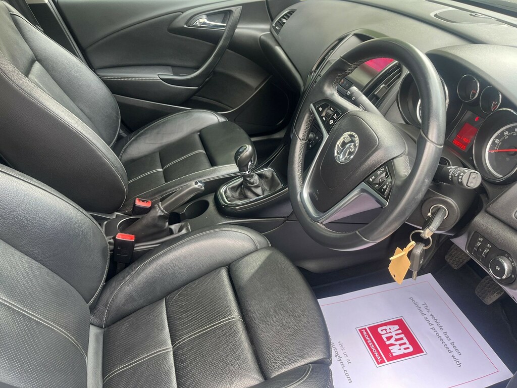 Vauxhall Astra 1.6 I Limited Edition White #4