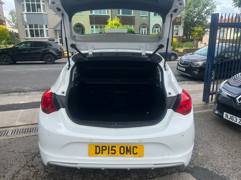 Vauxhall Astra 1.6 I Limited Edition White #6