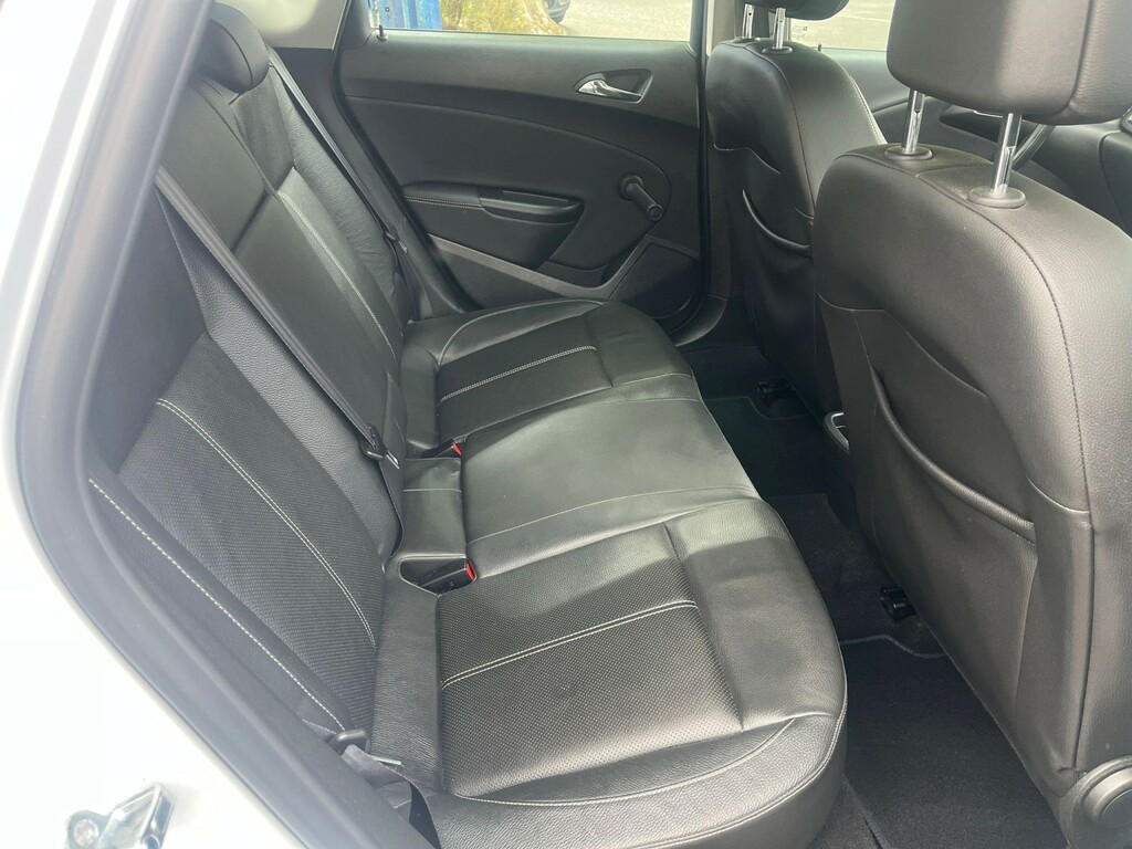Vauxhall Astra 1.6 I Limited Edition White #5