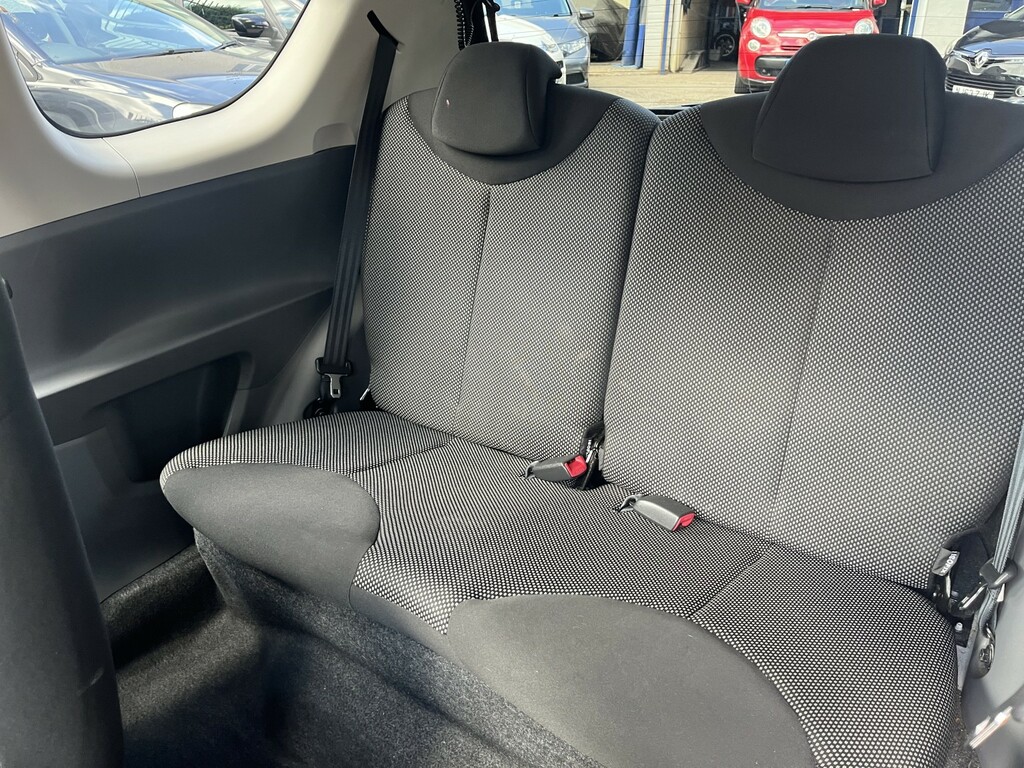 Toyota Aygo Red #9