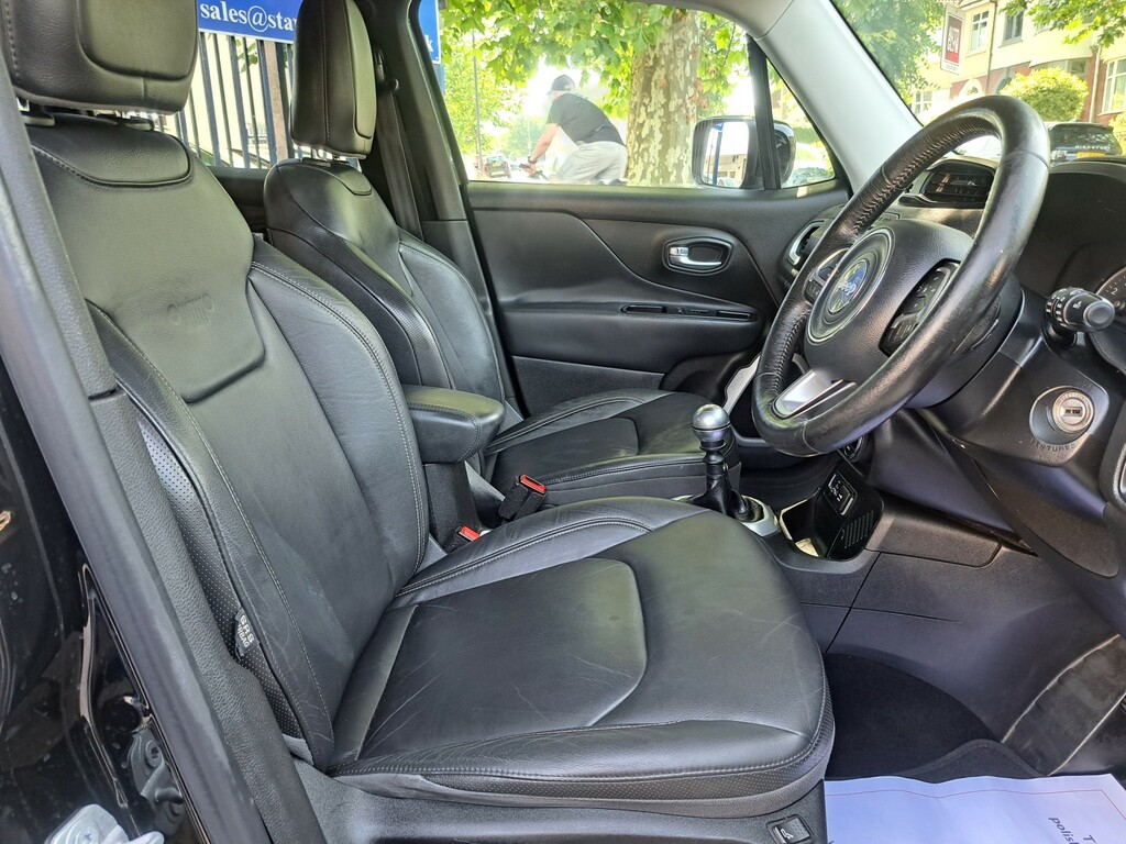 Jeep Renegade 1.4 Renegade My16 1.4 Multiair Ii 140Hp Limited Black #4
