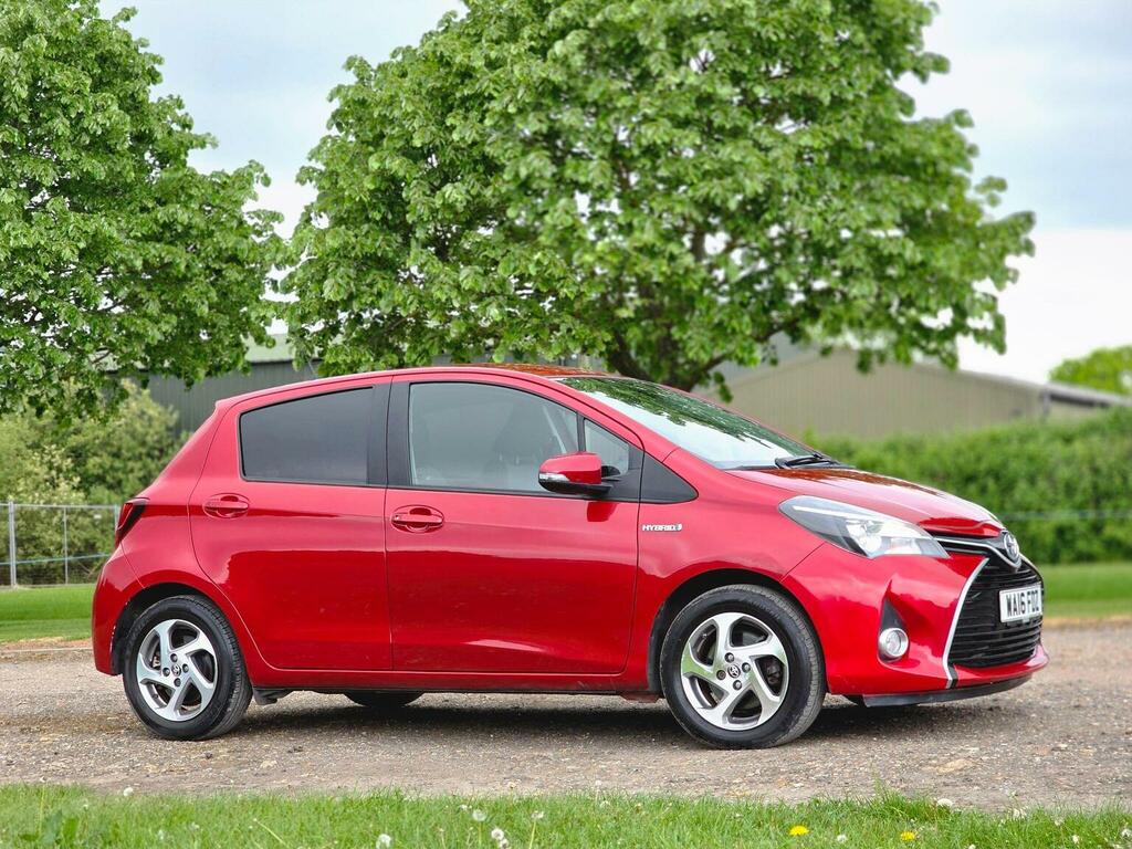 Toyota Yaris 1.5 Vvt-h Icon E-cvt Euro 6 Red #2