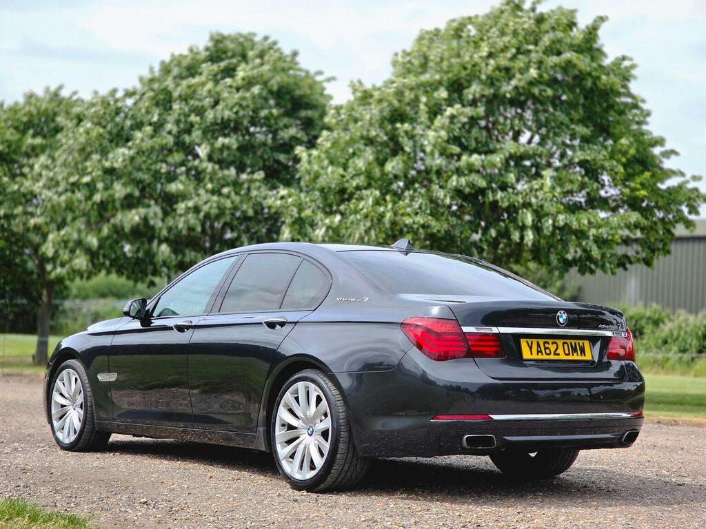 BMW 7 Series M Sport White #9