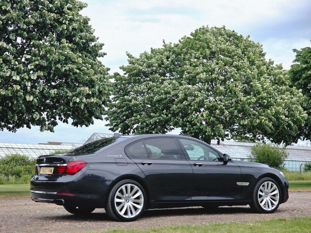 BMW 7 Series M Sport White #4