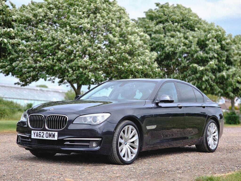 BMW 7 Series M Sport White #13