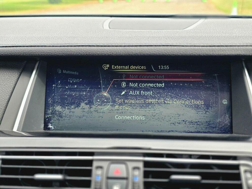 BMW 7 Series M Sport White #41