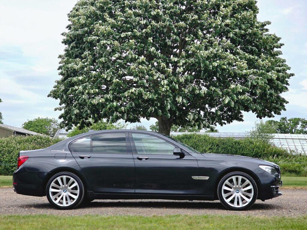 BMW 7 Series M Sport White #3