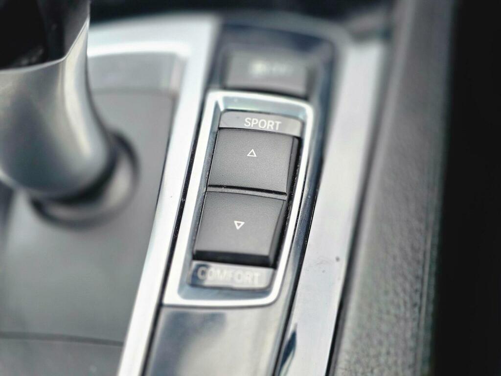BMW 7 Series M Sport White #28