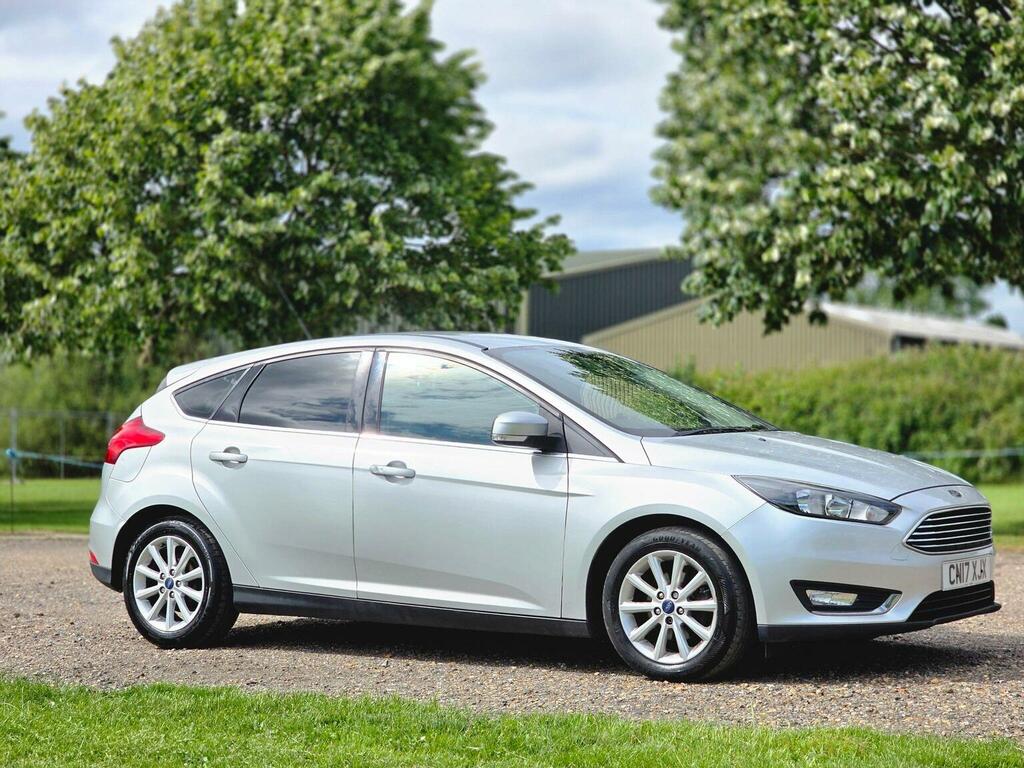Ford Focus 1.0T Ecoboost Titanium Euro 6 Ss CN17XJX Silver #2