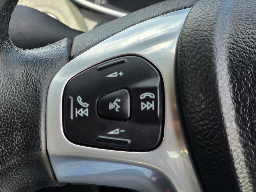 Ford B-Max 1.4 Zetec Euro 5 White #31