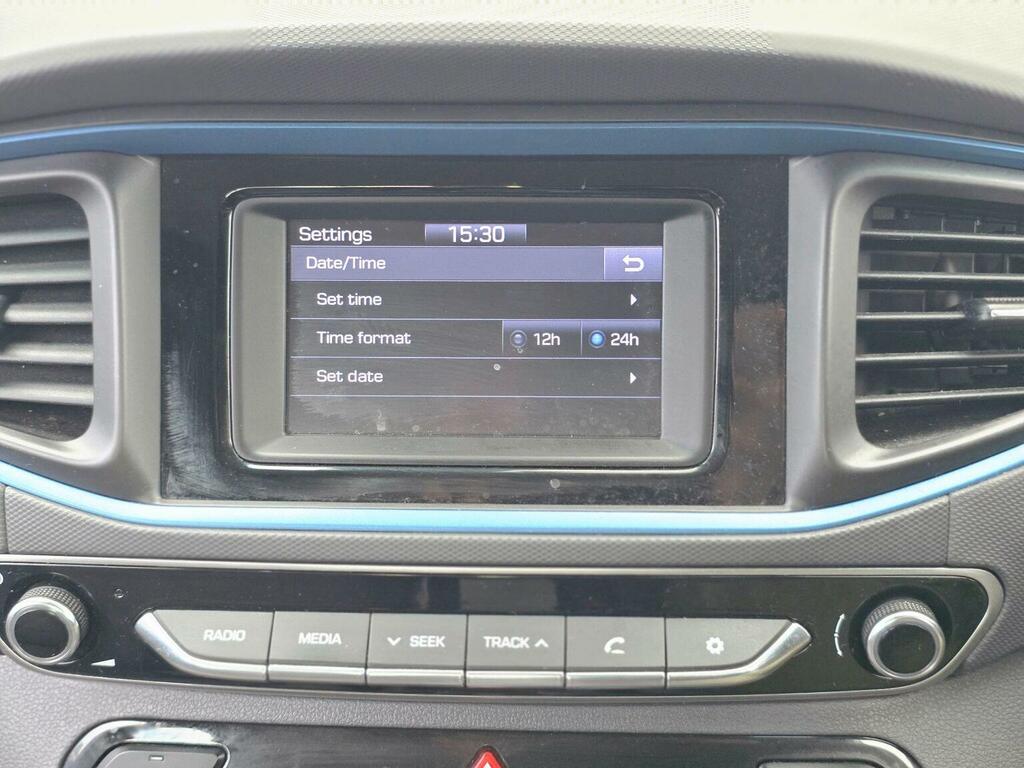 Hyundai Ioniq Hatchback Grey #39