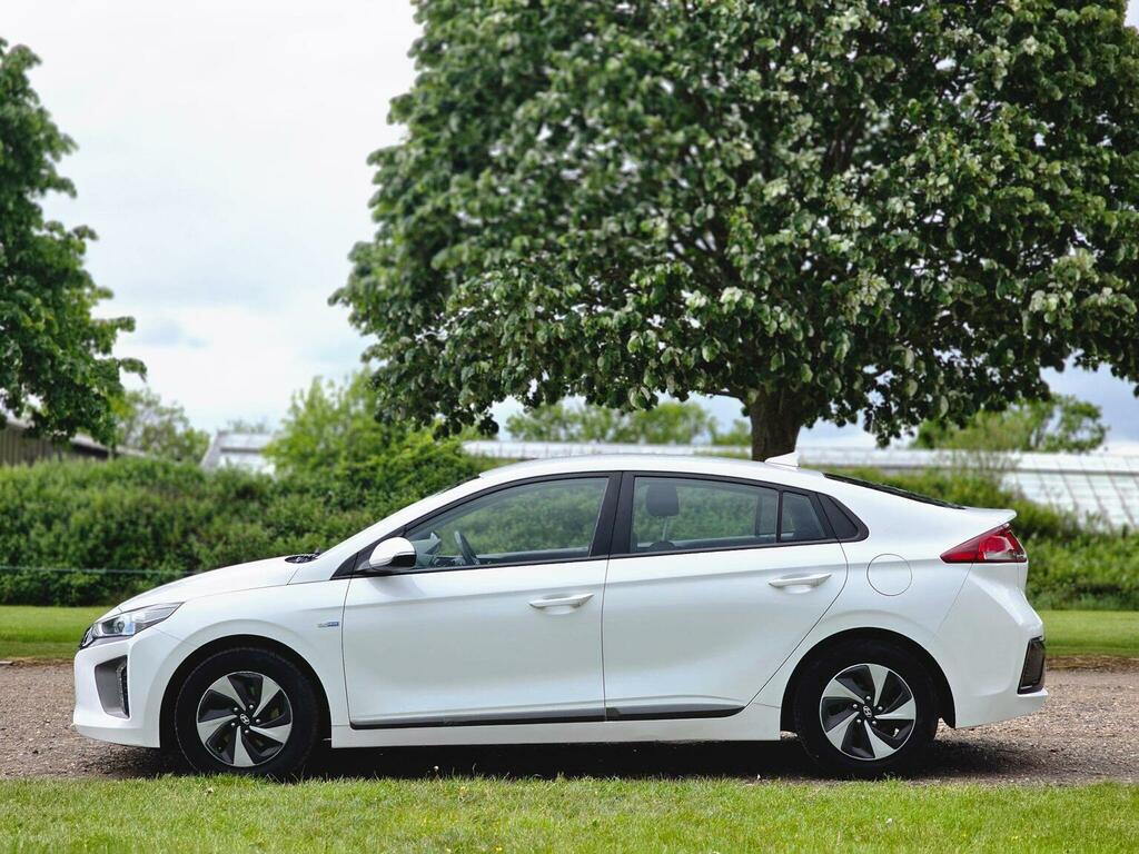 Hyundai Ioniq Hatchback Grey #11