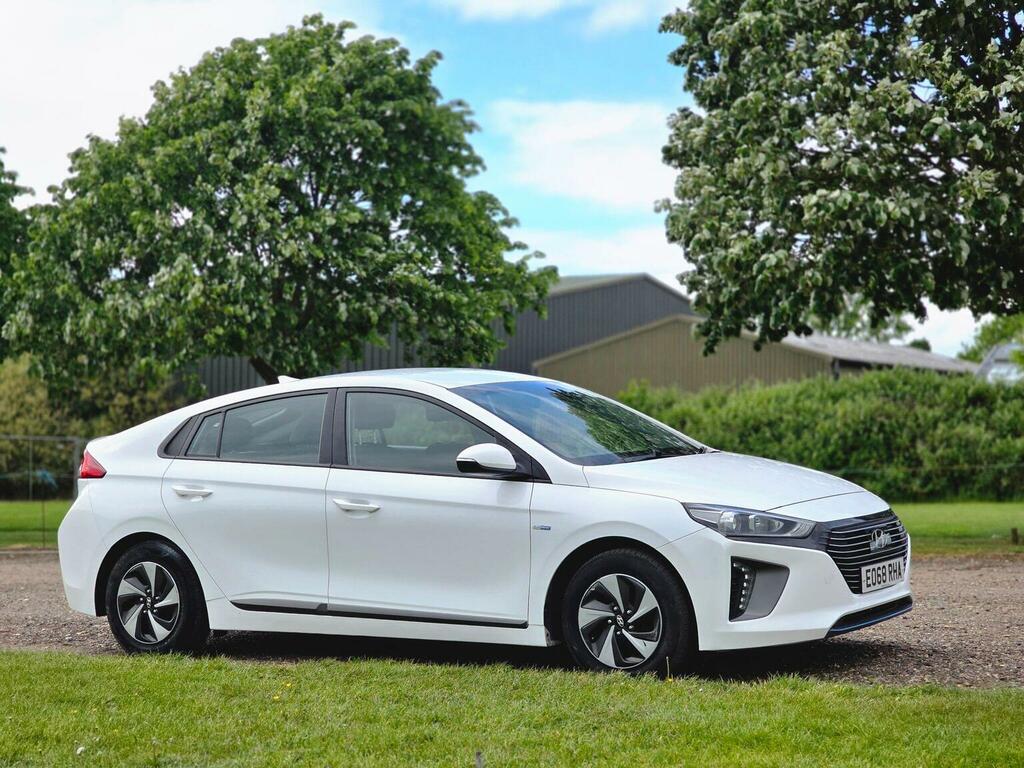 Hyundai Ioniq 1.6 H-gdi Se Dct Euro 6 Ss White #2