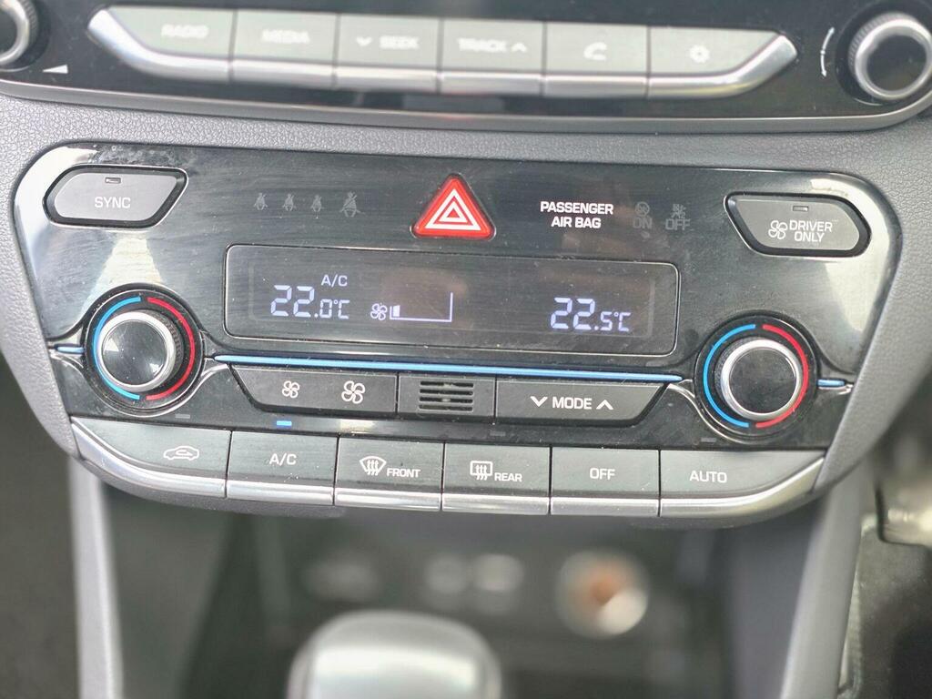 Hyundai Ioniq Hatchback Grey #40