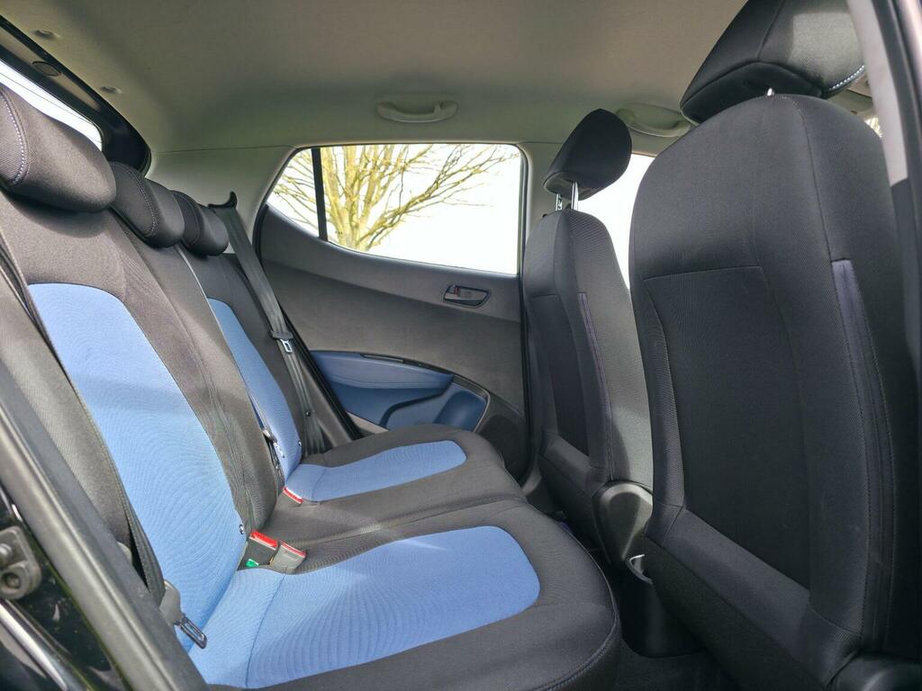 Hyundai I10 Hatchback Orange #17