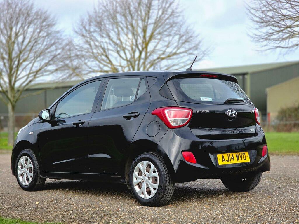 Hyundai I10 Hatchback Orange #9