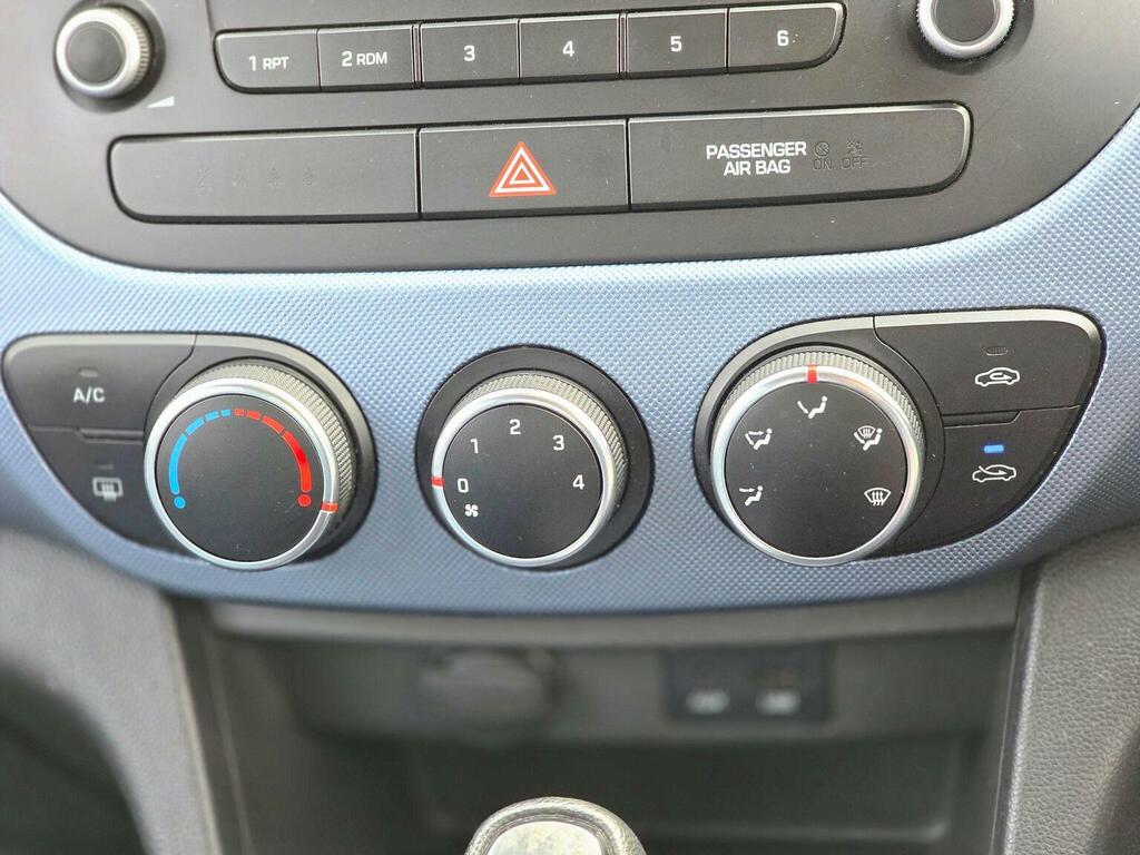 Hyundai I10 Hatchback Orange #30