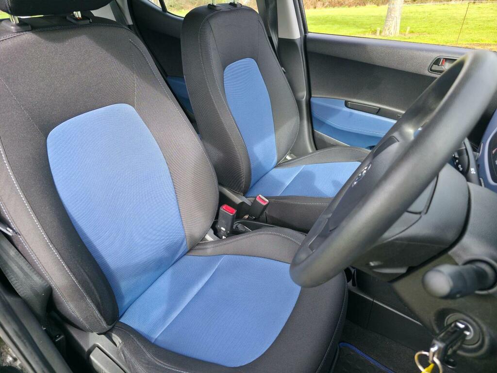 Hyundai I10 Hatchback Orange #22