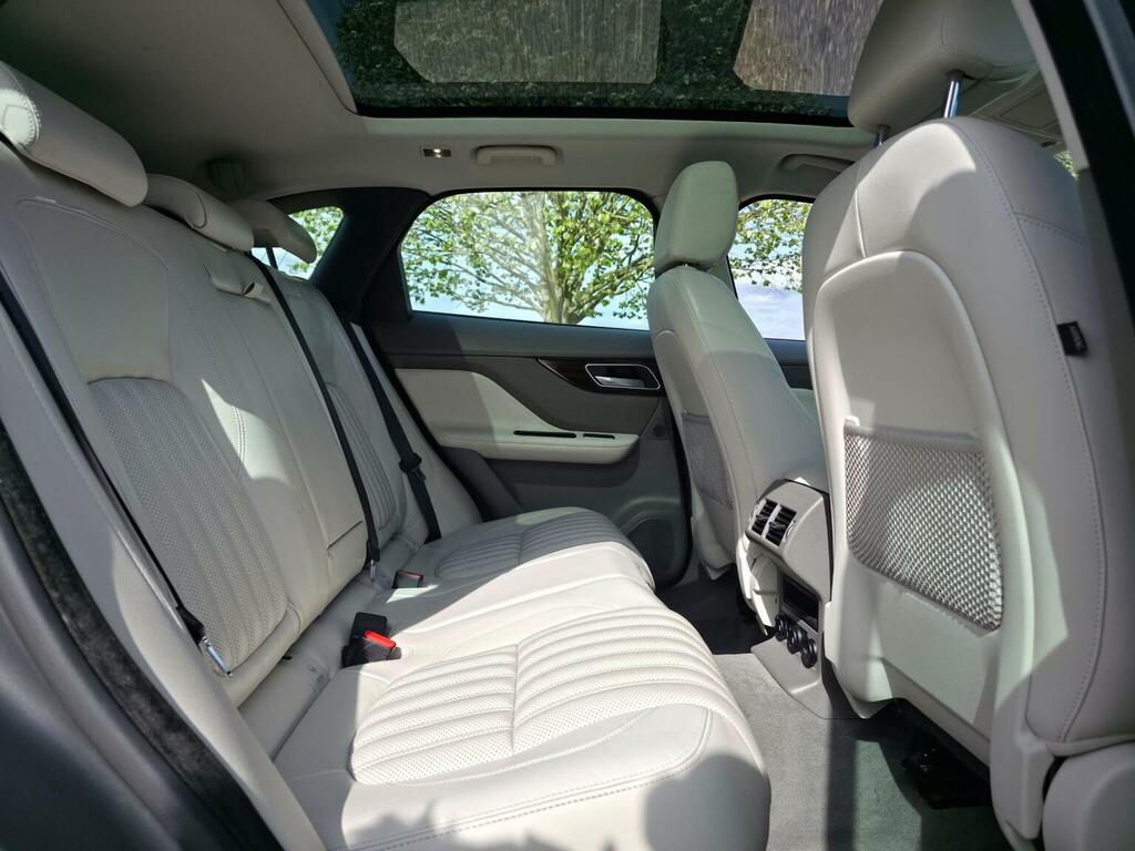 Jaguar F-Pace R-sport Awd Black #17