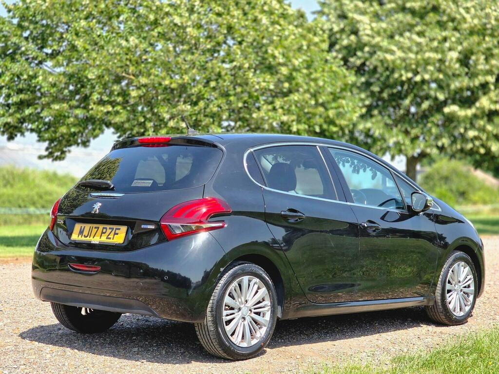 Peugeot 208 1.2 Puretech Allure Eat Euro 6 Ss Black #5