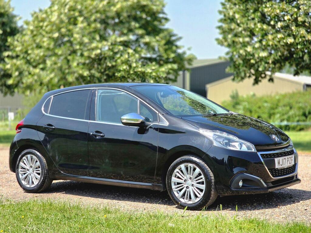 Peugeot 208 1.2 Puretech Allure Eat Euro 6 Ss Black #2