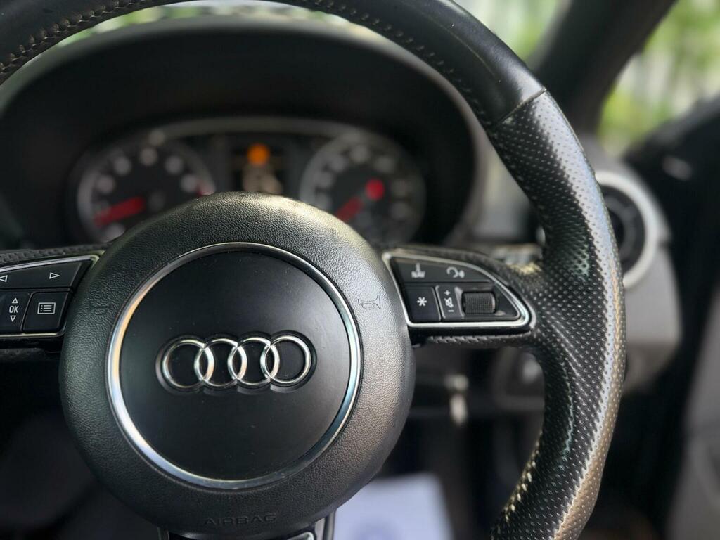 Audi A1 1.6 Tdi Sport Euro 5 Ss Black #17