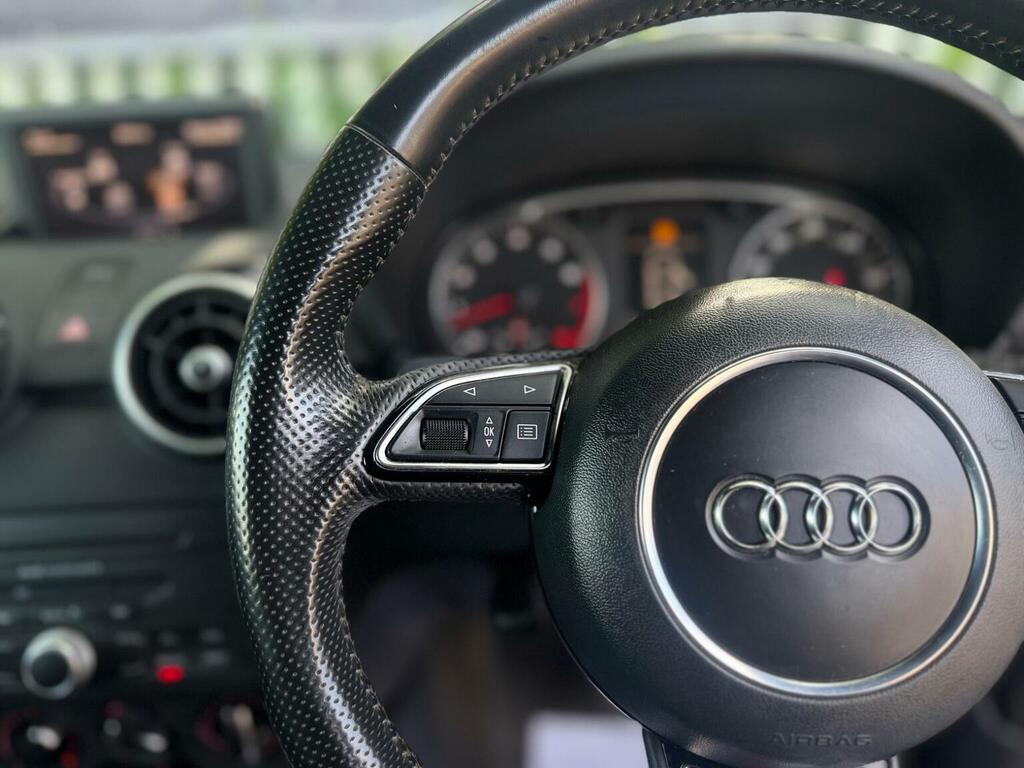 Audi A1 1.6 Tdi Sport Euro 5 Ss Black #16