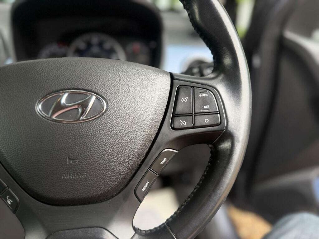Hyundai I10 1.0 S 65 Bhp White #17