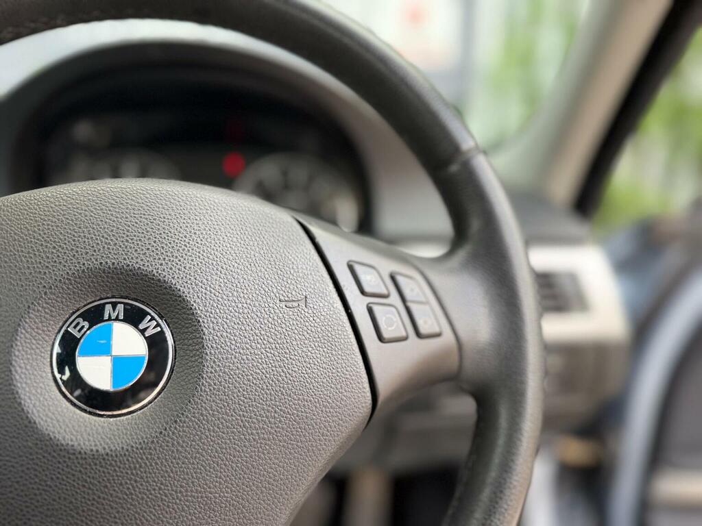 BMW 3 Series Saloon 2.0 Blue #20