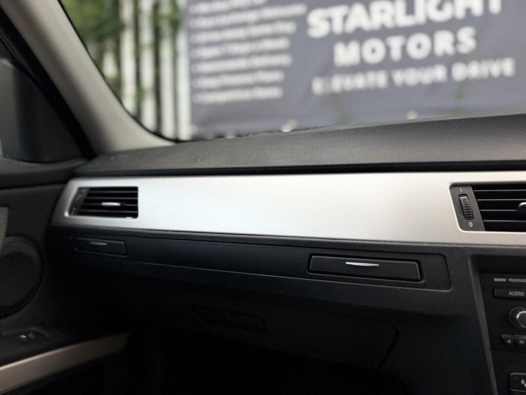 BMW 3 Series Saloon 2.0 Blue #17