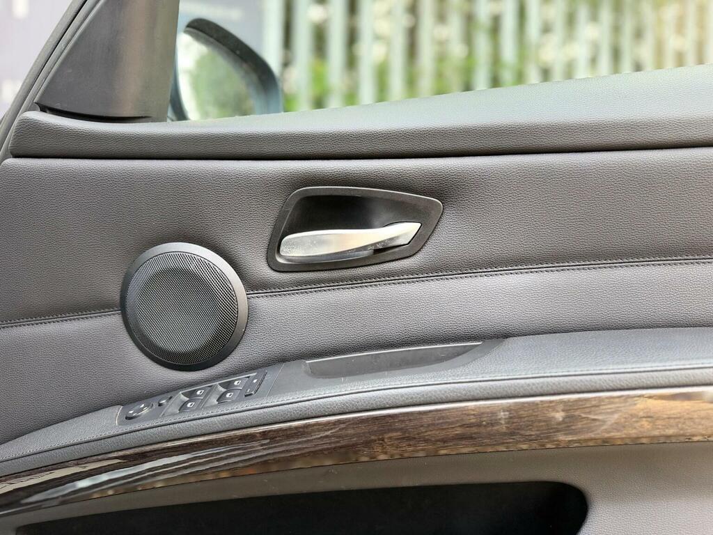 BMW 3 Series Estate Silver #26