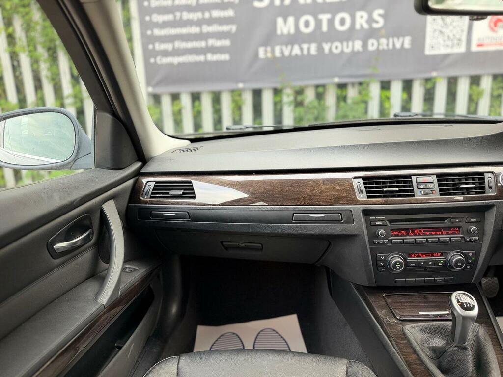 BMW 3 Series Estate Silver #34