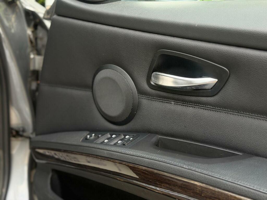 BMW 3 Series Estate Silver #12