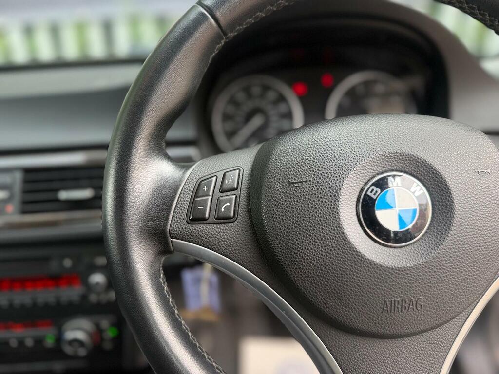 BMW 3 Series Estate Silver #14