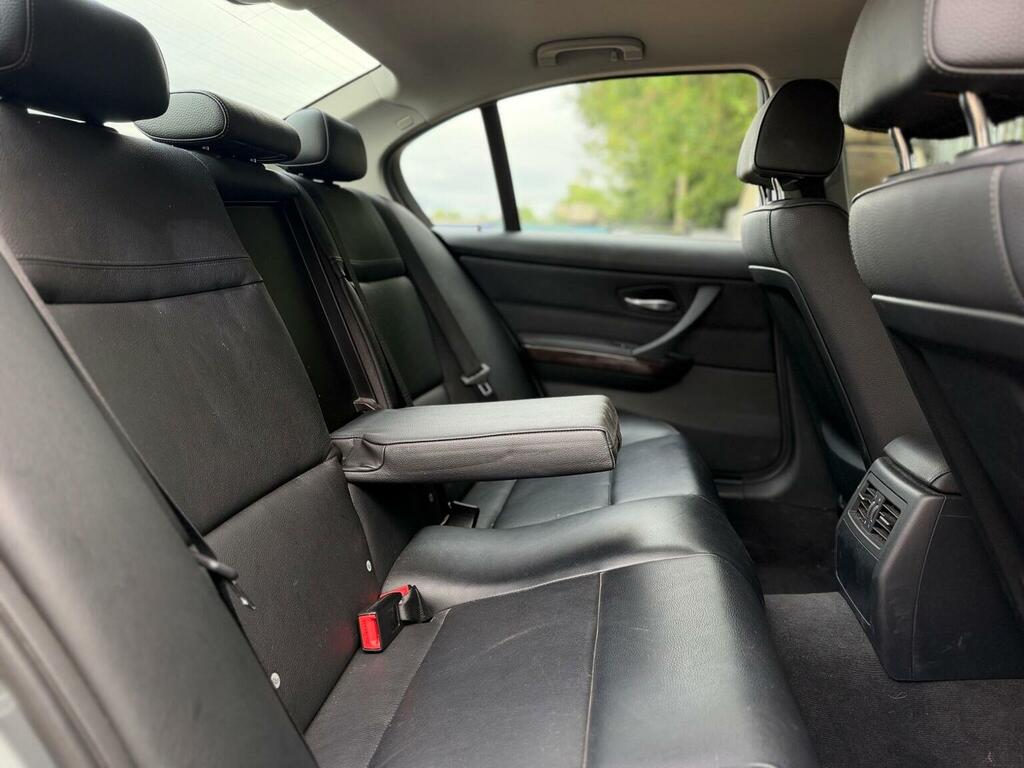 BMW 3 Series Estate Silver #32