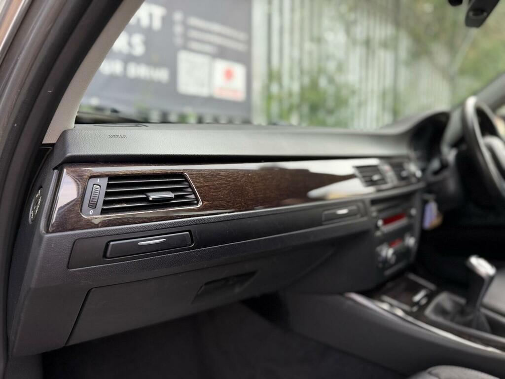 BMW 3 Series Estate Silver #29