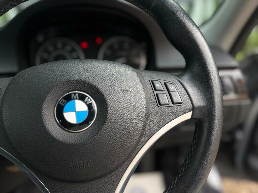 BMW 3 Series Estate Silver #16